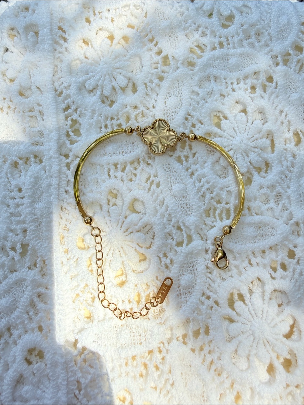 Gold Clover Pendant Bracelet -  Jewelry